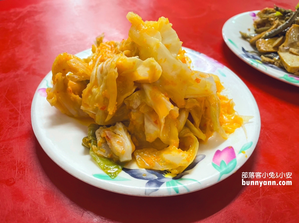 松山區美食【李家良友牛肉麵】隱藏在市場內有冷氣的牛肉麵店