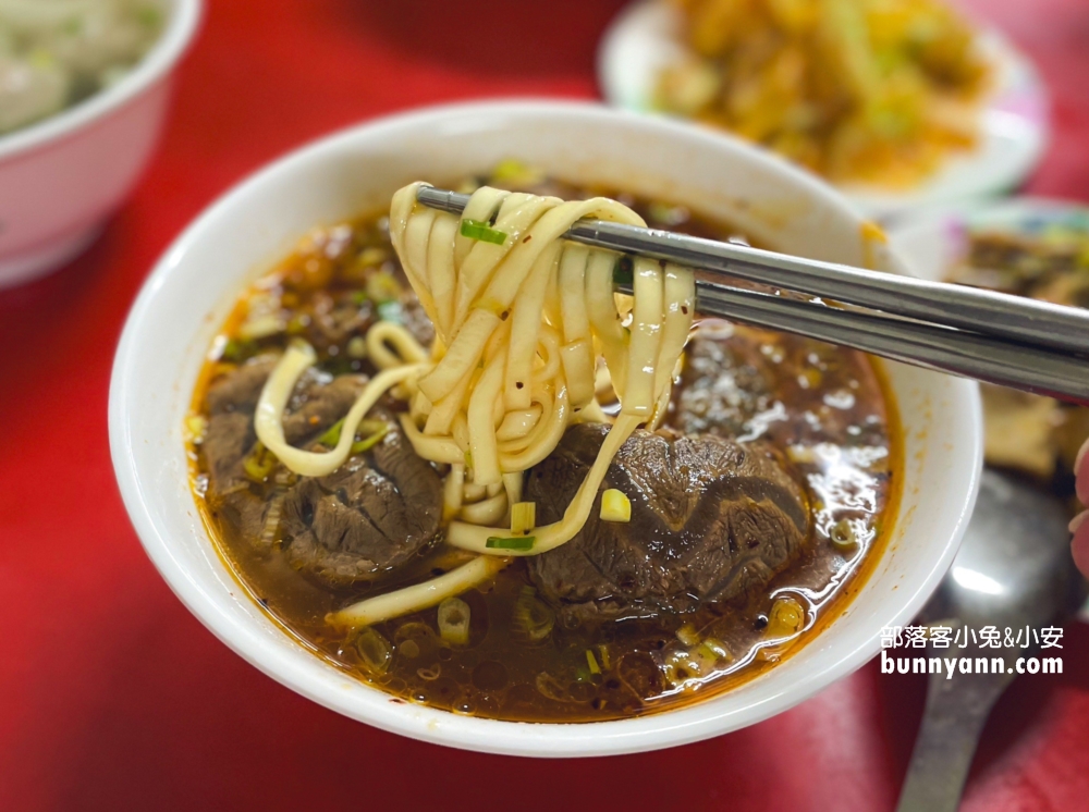 松山區美食【李家良友牛肉麵】隱藏在市場內有冷氣的牛肉麵店