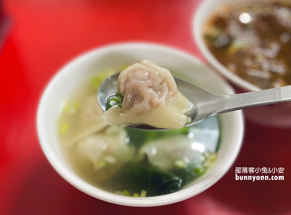 松山區美食【李家良友牛肉麵】隱藏在市場內有冷氣的牛肉麵店