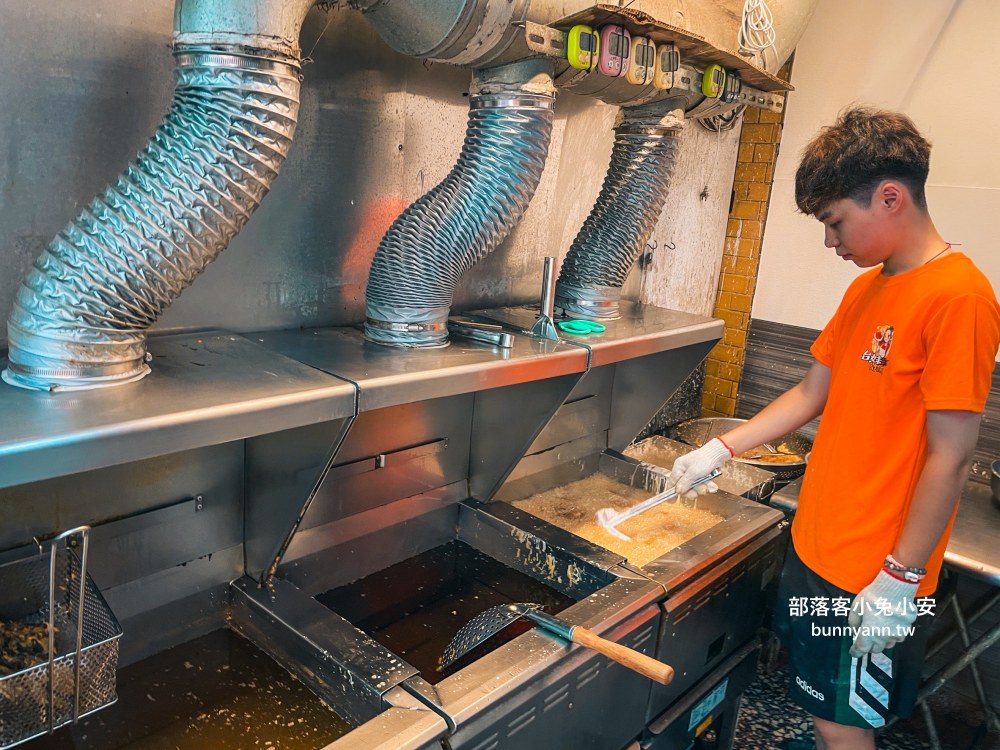 台妹炸雞翅五結店：在地人推薦讓人吮指的好吃炸雞桶