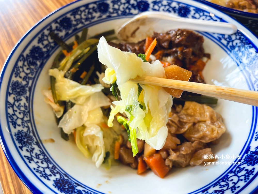 新北【豐郁餐盒】推薦招牌土雞腿便當和絲襪奶茶(菜單分享)