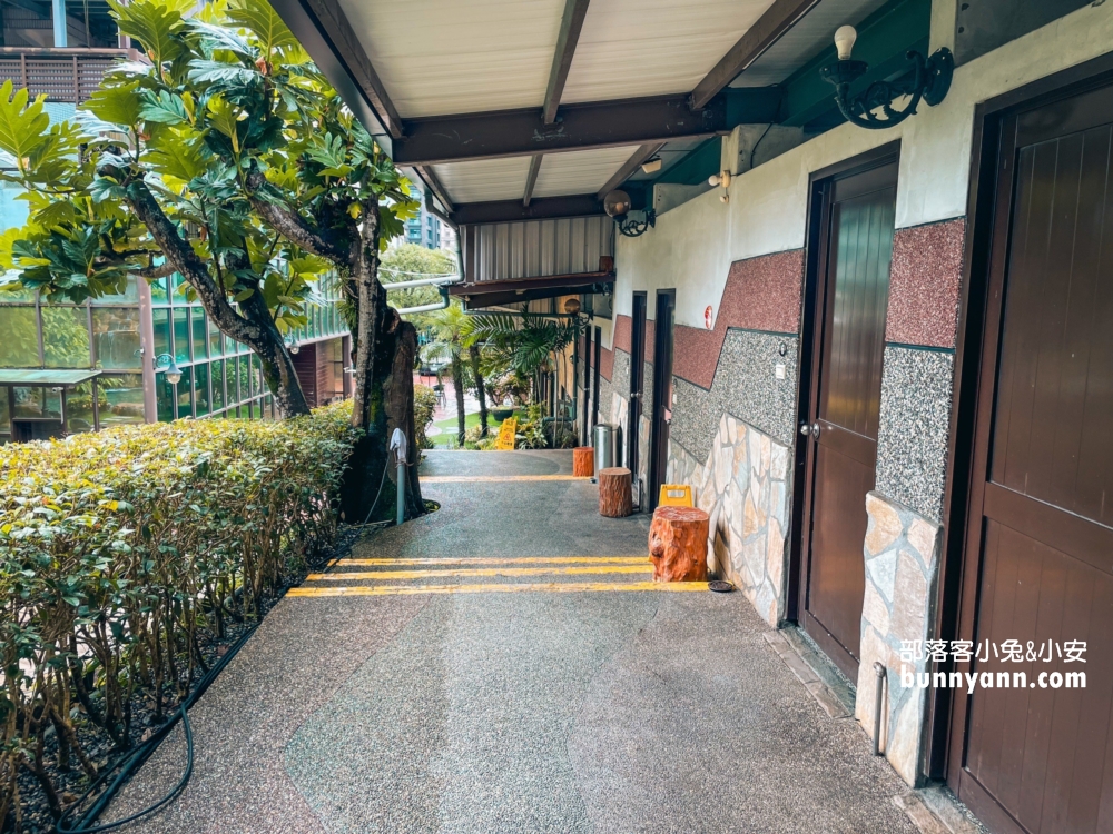 礁溪【雅閣溫泉行館】只要400元就能享有超級寬敞又乾淨湯屋