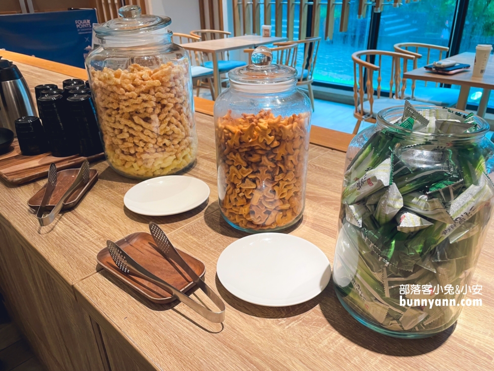 宜蘭【礁溪福朋喜來登酒店】不僅有整層親子區，戶外泳池景色更是無敵!
