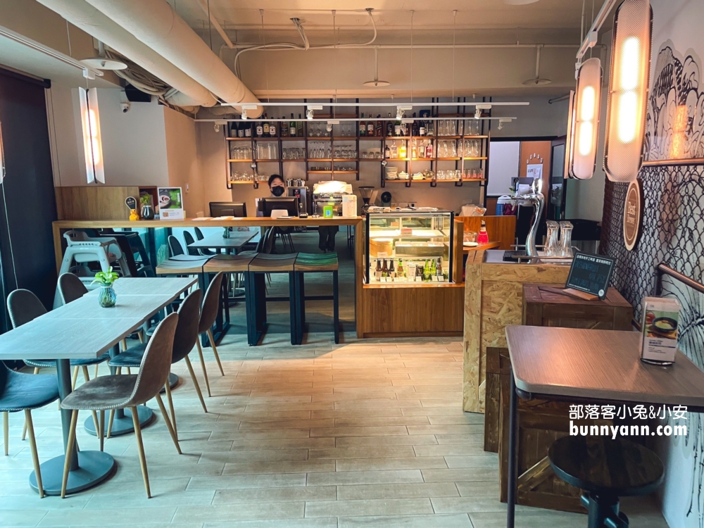 宜蘭【礁溪福朋喜來登酒店】不僅有整層親子區，戶外泳池景色更是無敵!