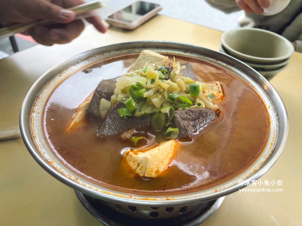 宜蘭美食》財記臭豆腐，脆皮臭豆腐和麻辣臭豆腐必吃