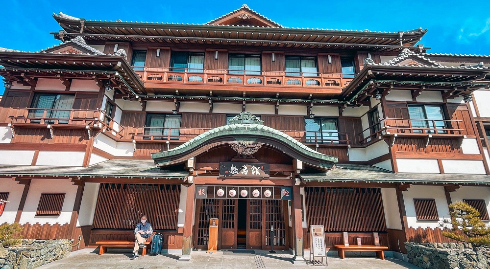 金刀比羅宮【2024】1368階石階要走15分鐘，黃金御守是必買紀念品 @小兔小安*旅遊札記