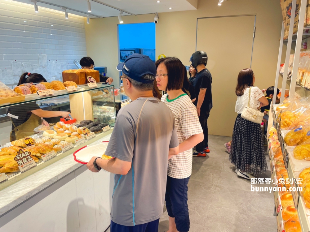 爆量蔥花太狂！中和安太座烘焙坊台式麵包必吃推薦