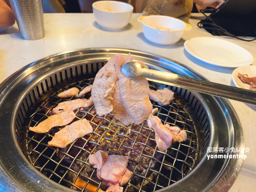 【森森燒肉台中中科店】怎樣點餐最划算？竟然還有自助吧吃到飽真棒