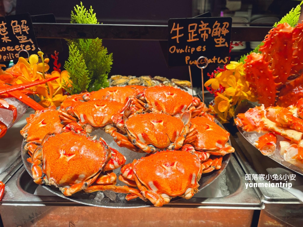 台北【文華CAFÉ】提供將近百道料理美食自助餐無限吃到飽