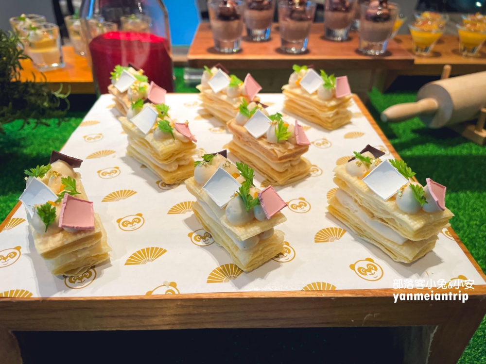 台北【文華CAFÉ】提供將近百道料理美食自助餐無限吃到飽