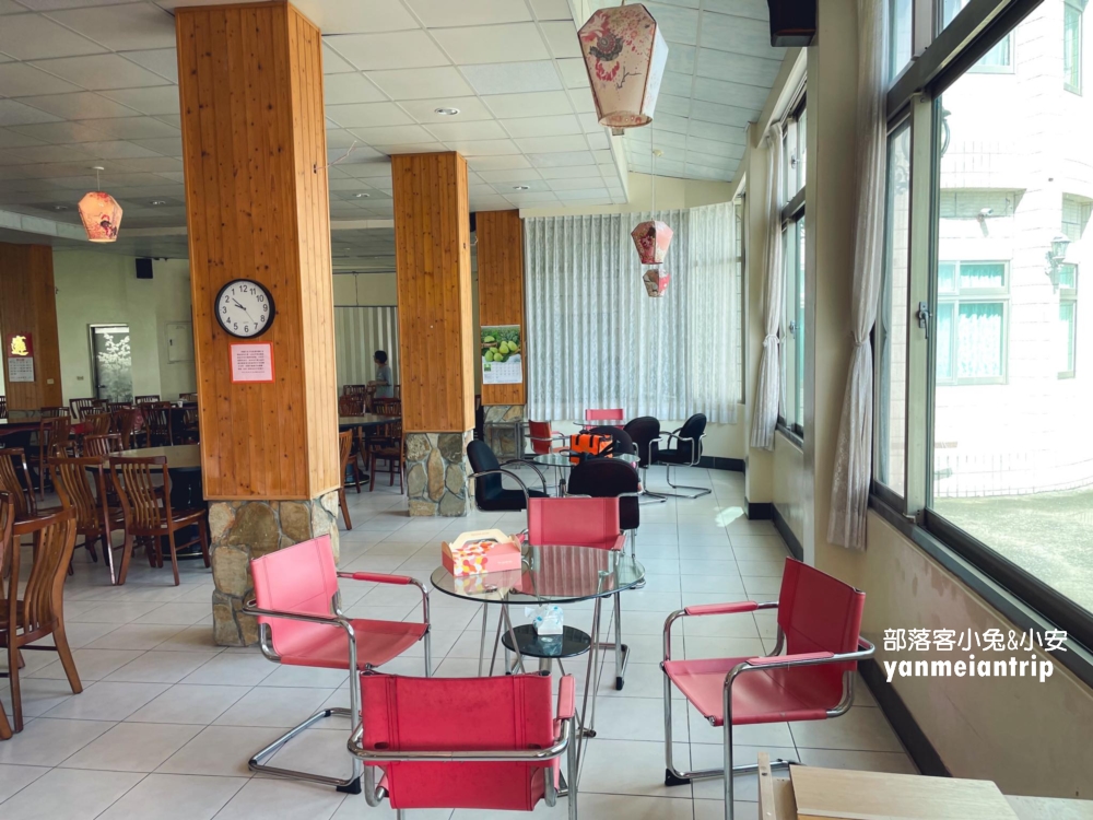在新北平溪【河灣渡假村】騎無動力空中腳踏車，挑戰勇氣與美景