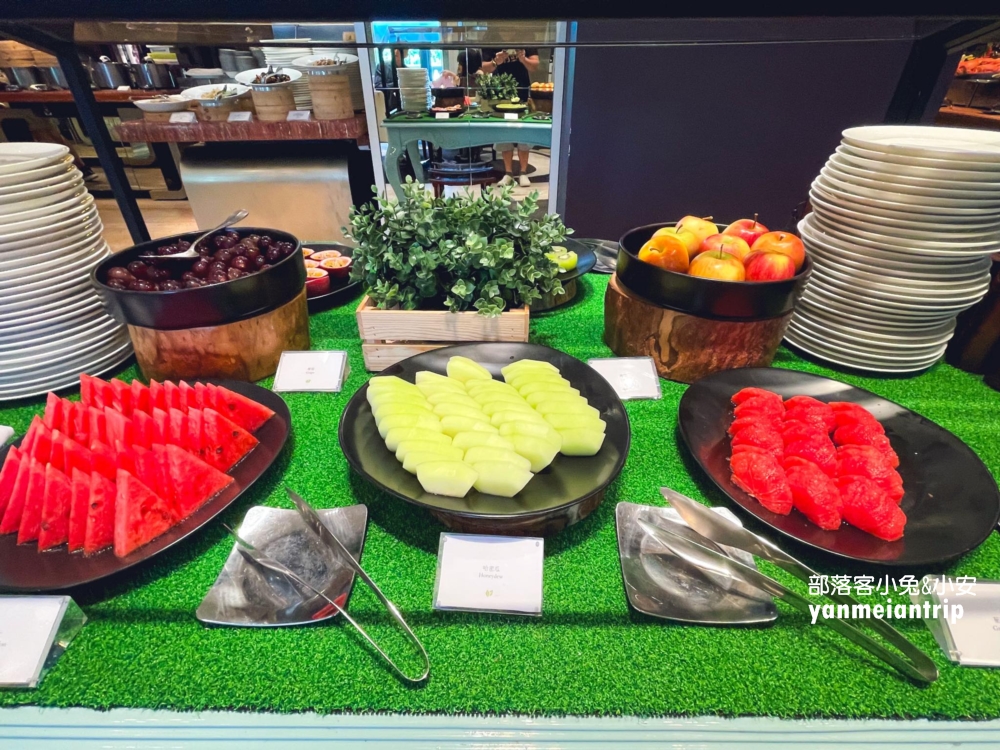 台北【文華CAFÉ】提供將近百道料理美食自助餐無限吃到飽