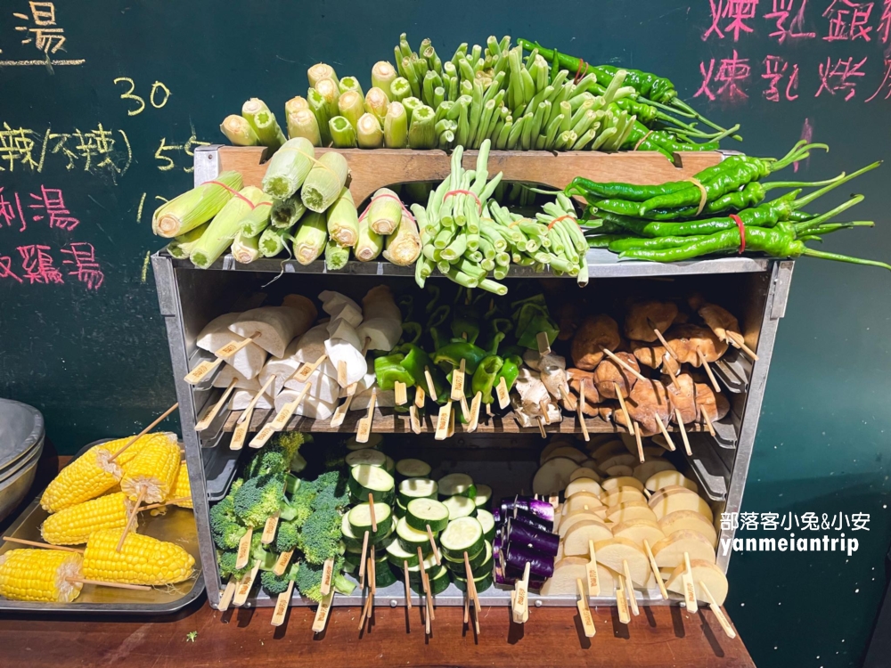 礁溪美食【路邊烤肉蘭礁店】居酒屋風格烤肉攤，大口吃肉加喝酒來這！