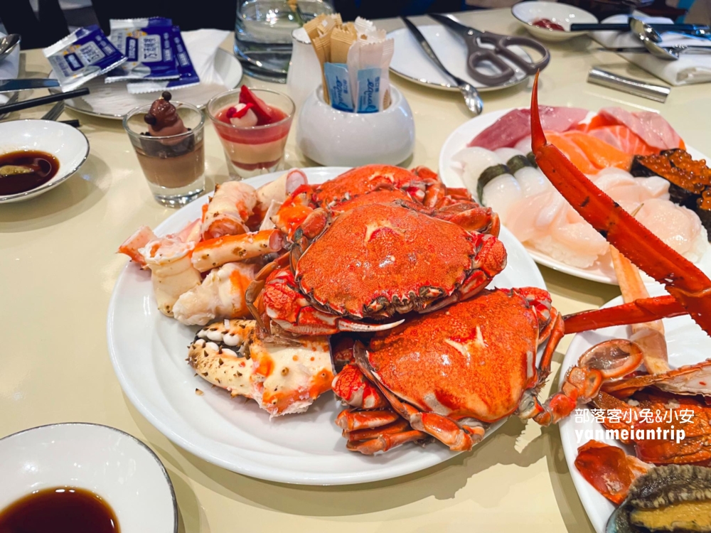 台北【文華CAFÉ】提供將近百道料理美食自助餐無限吃到飽