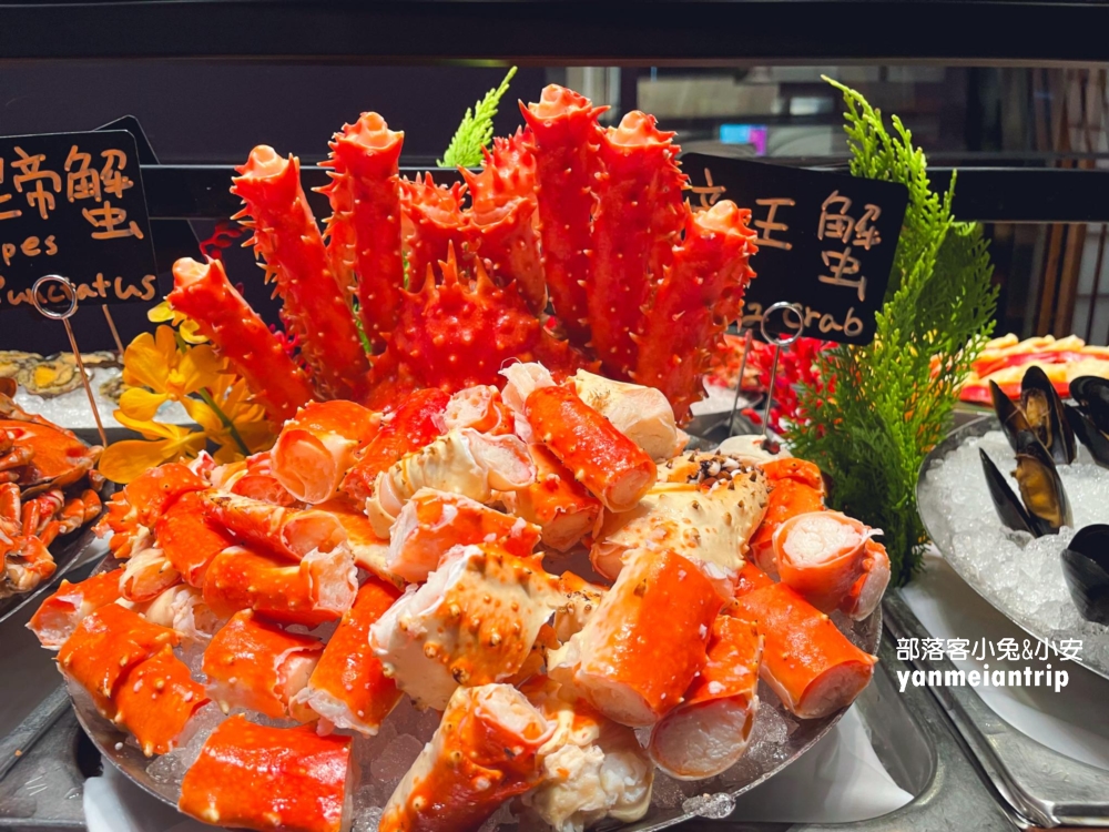台北【文華CAFÉ】提供將近百道料理美食自助餐無限吃到飽
