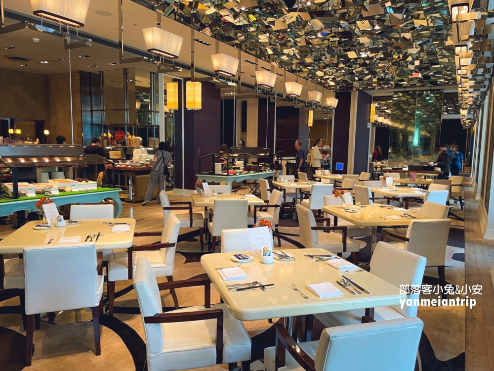 台北【文華CAFÉ】提供將近百道料理美食自助餐無限吃到飽