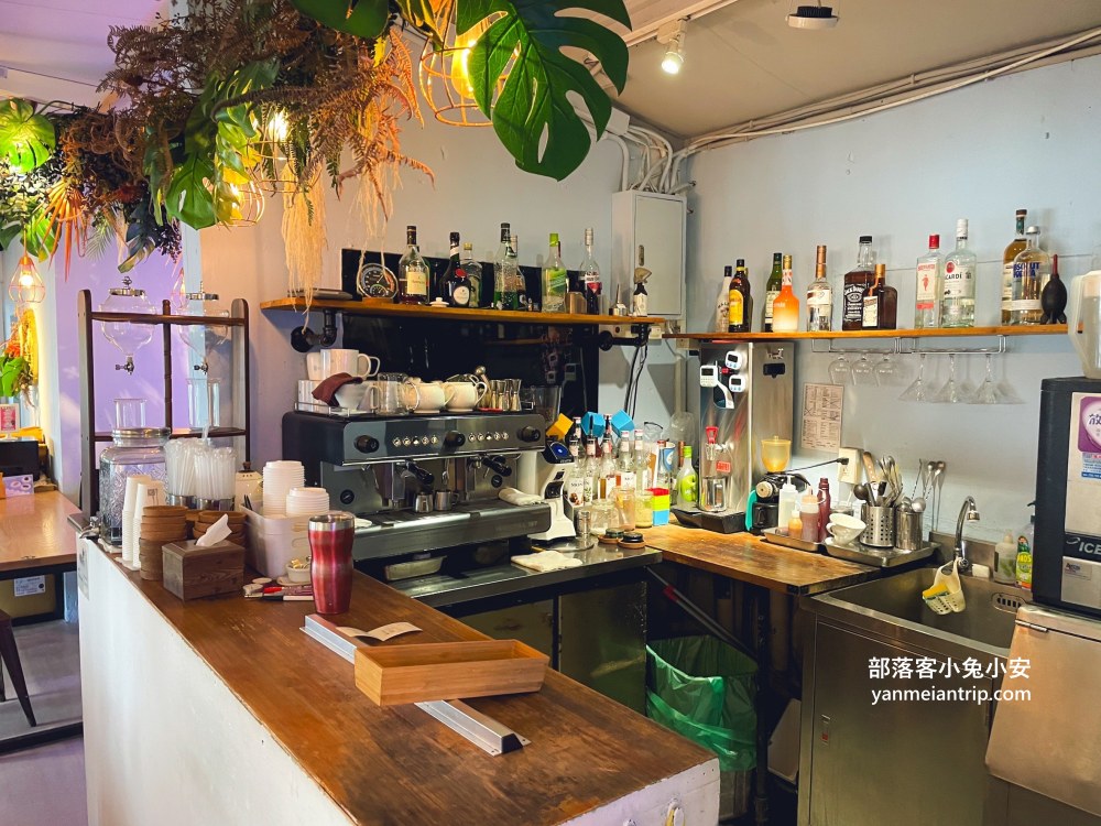 外木山【啾啾咖啡】谷歌4.6顆星的評價不錯的景觀咖啡！