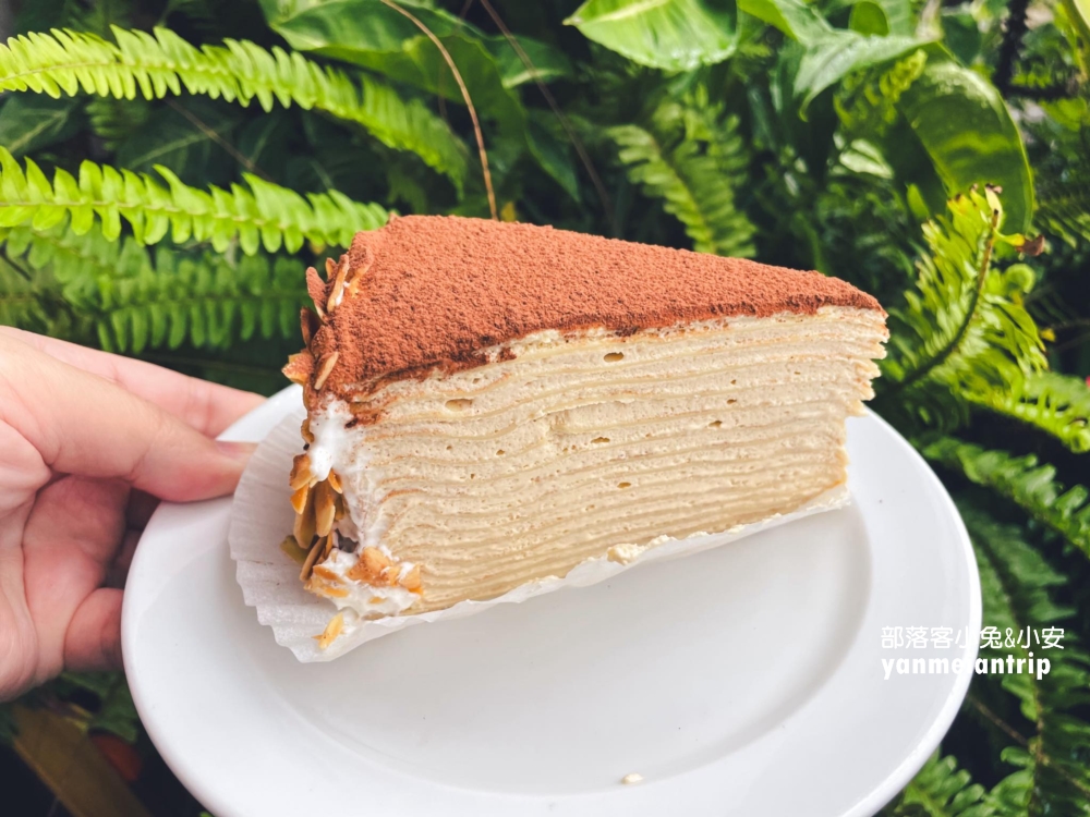 宜蘭【食聚咖啡】招牌甜點的抹茶千層蛋糕絕對是必點必吃推薦