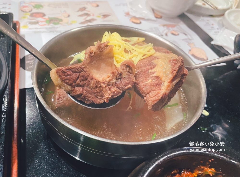 黑白大廚開的「本家BORNGA韓式燒肉」敦南店乾淨又衛生,訂位及菜單介紹給你認識