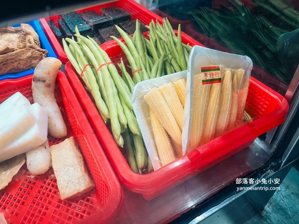 南州國小旁鹹酥雞餐車，買鹹酥雞送洋蔥真的好催淚