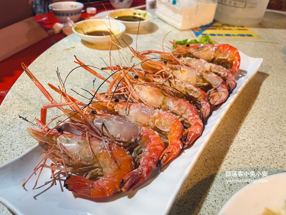 【集品活蝦之莊】基隆平價泰國蝦餐廳，胡椒蝦又香又好吃