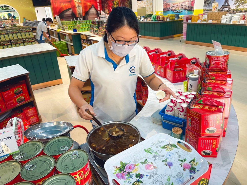 斗六【欣欣國軍罐頭工廠】雲林免費試吃羊肉爐&八寶粥的罐頭觀光工廠