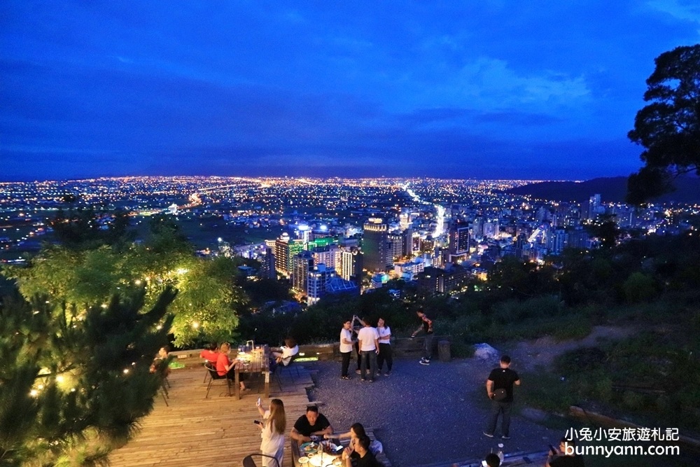 宜蘭【空ㄟ農場】位於山頂上超美夜景景觀咖啡廳