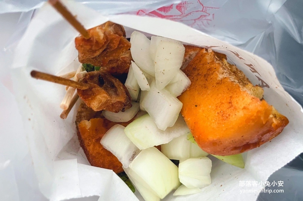 南州國小旁鹹酥雞餐車，買鹹酥雞送洋蔥真的好催淚 @小兔小安*旅遊札記