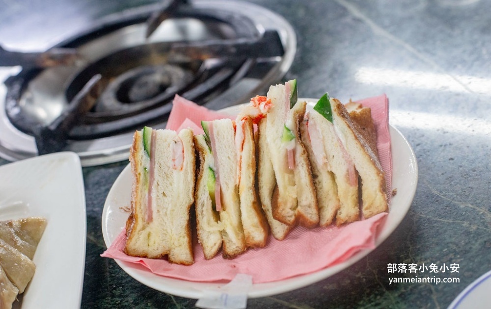 台北《六窟溫泉餐廳》陽明山上相當知名的美食與泡湯勝地