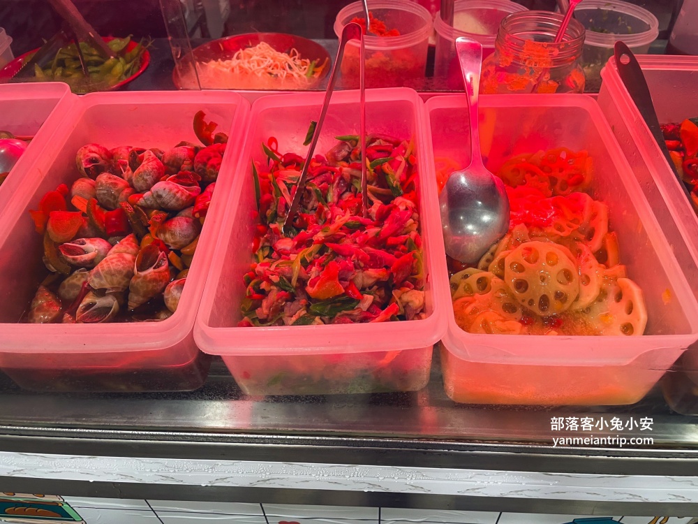 宜蘭【羅東一鑫園小吃】大碗又滿意的水嫩嫩鮮蚵蓋飯