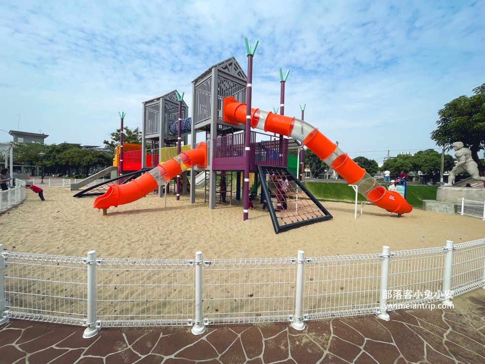 台南好玩地方》仁德運動公園，小火車主題造型親子公園
