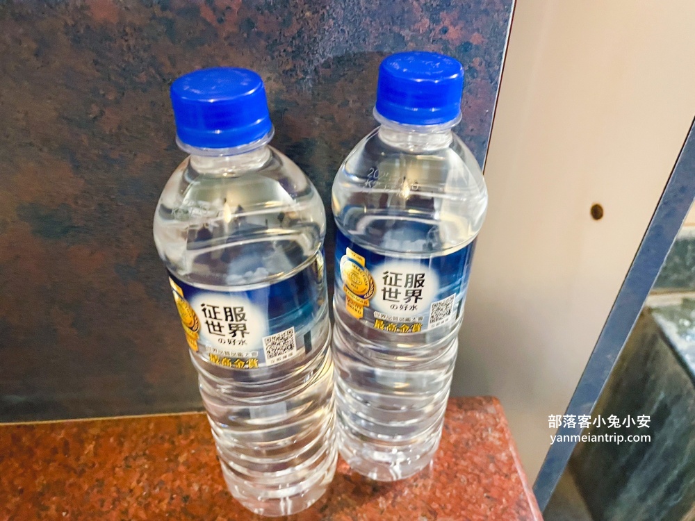 北投【櫻崗溫泉會館】泡湯送礦泉水與按摩浴池，只要每人三百元的平價湯屋