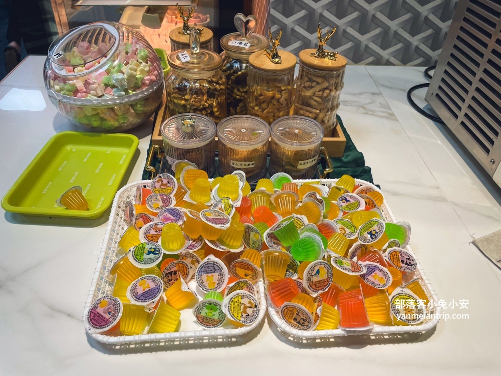 桃園【饗厚牛排桃園店】近五十道自助百匯，只要399元就能無限享用