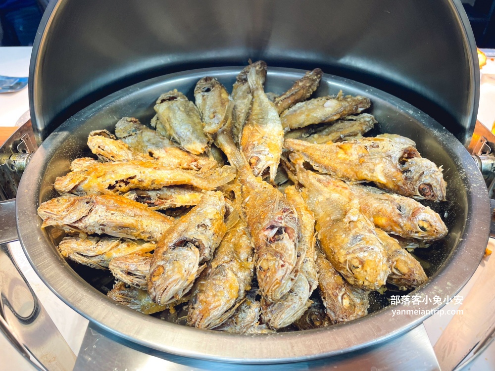 桃園【饗厚牛排桃園店】近五十道自助百匯，只要399元就能無限享用