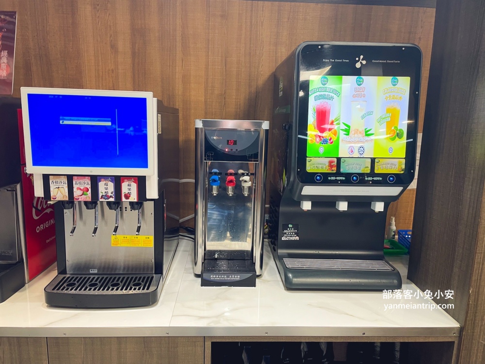 桃園【饗厚牛排桃園店】近五十道自助百匯，只要399元就能無限享用