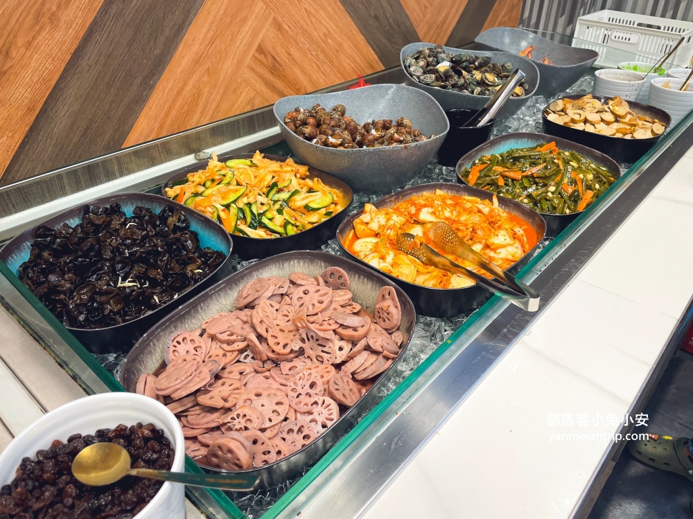 桃園【饗厚牛排桃園店】近五十道自助百匯，只要399元就能無限享用