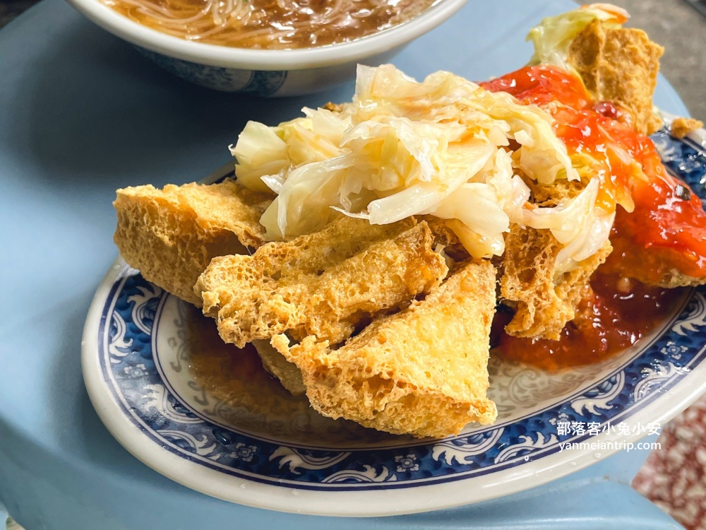 羅東【香廚米粉羹】巷內美食~80歲老奶奶賣的米粉羹跟臭豆腐