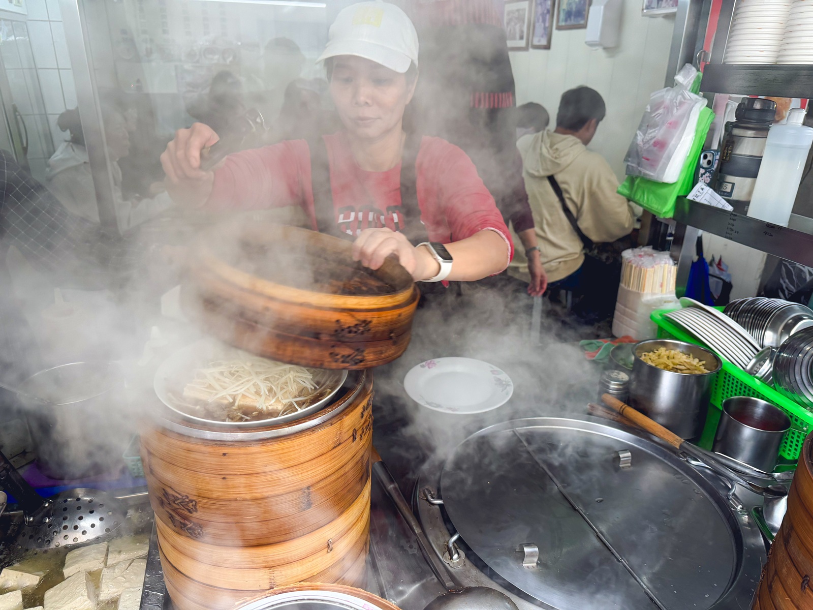 宜蘭美食》財記臭豆腐，脆皮臭豆腐和麻辣臭豆腐必吃