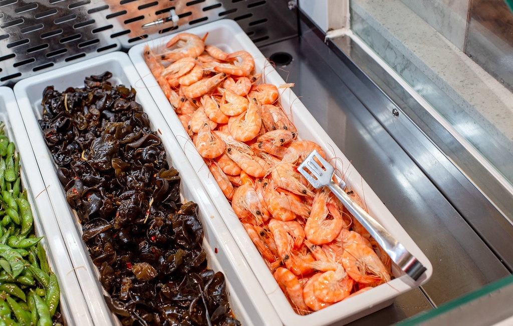 【我家牛排林口A9店】提供多達四十道中西料理與自助霜淇淋自助吃到飽