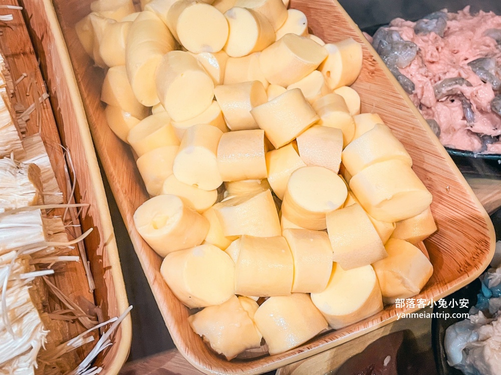 宜蘭礁溪【告春食彩海鮮鍋物】超高CP值火鍋店，螃蟹龍蝦通通有！