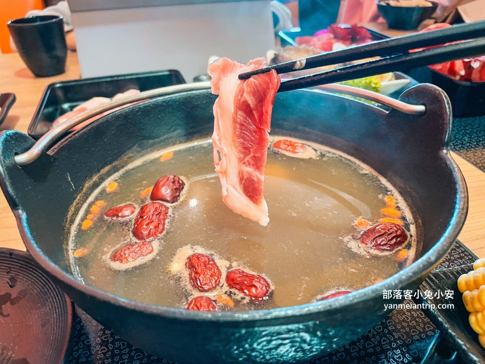 宜蘭礁溪【告春食彩海鮮鍋物】超高CP值火鍋店，螃蟹龍蝦通通有！