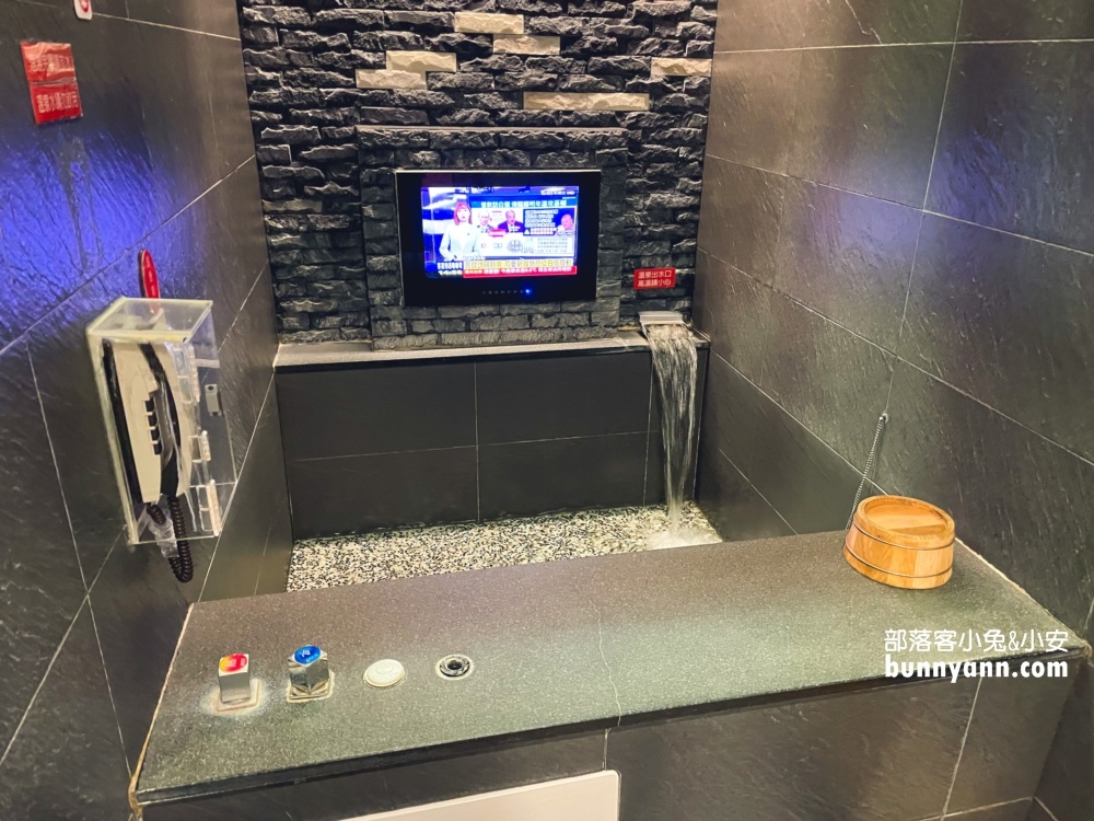 新北烏來【龍門精緻溫泉民宿】有電視的平價湯屋 @小兔小安*旅遊札記