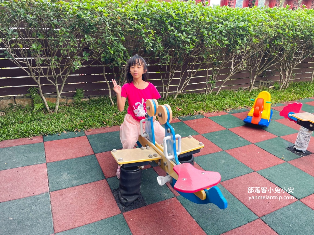 鹿谷鄉【35甕缸雞鹿谷總店】必吃藥膳竹筒蝦、甕缸雞和小卷米粉湯，每一道都無雷！