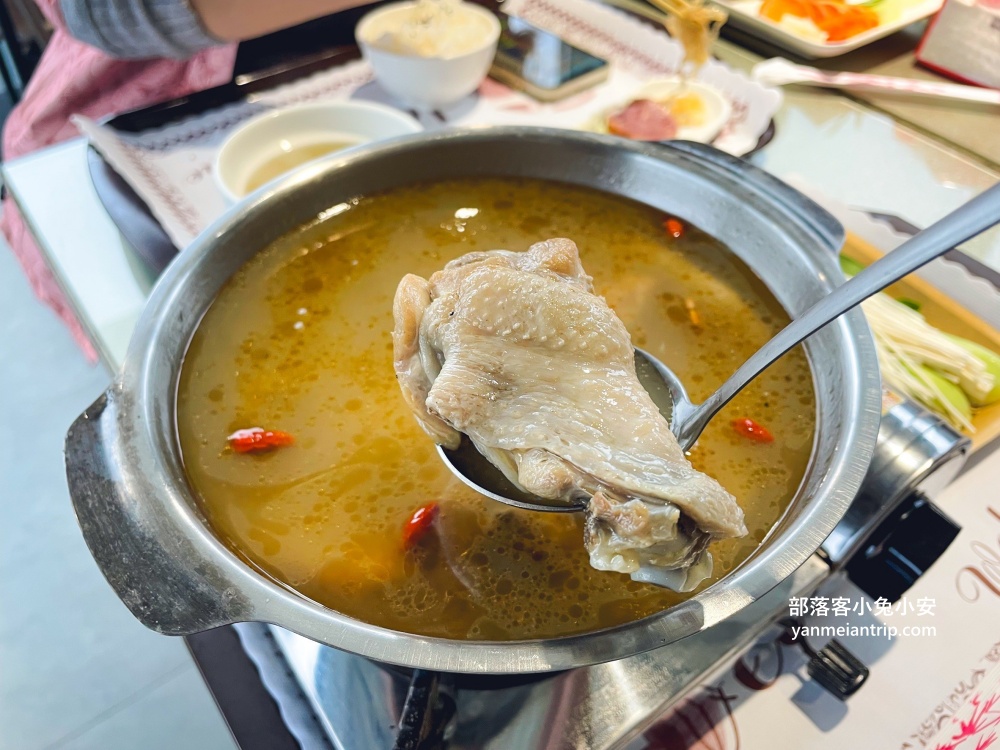 陽明山【楓月小集♨️溫泉餐廳】寬敞又乾淨山景湯屋，只要250元就能享有