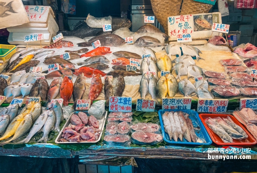 【竹圍漁港】桃園買海鮮一日遊，鮮蚵、螃蟹、透抽、泰國蝦等海產應有盡有