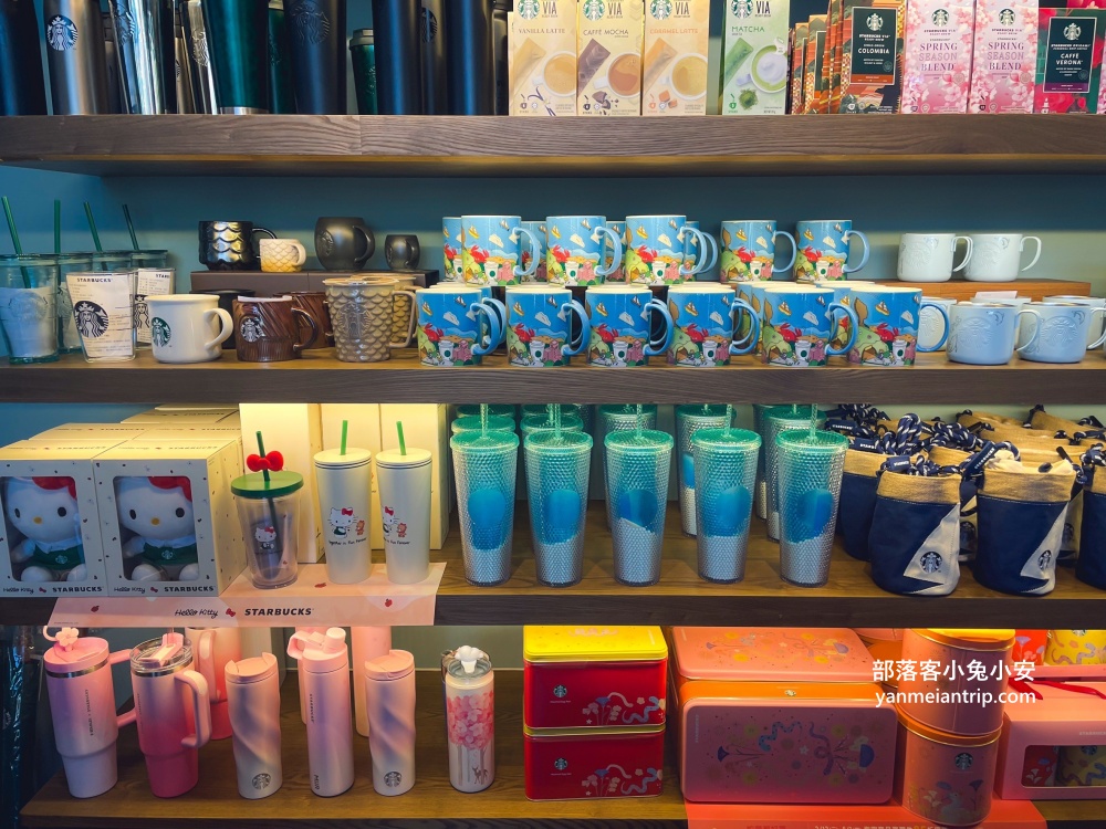 星巴克萬里門市,北海岸美麗白色風帆意象咖啡店