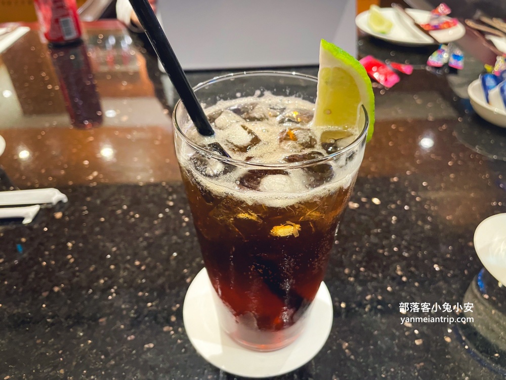 【瓏山林台北中和飯店】一泊二食玩樂餐飲住宿指南，室內三溫暖、酒吧、甜點、德國豬腳全攻略!