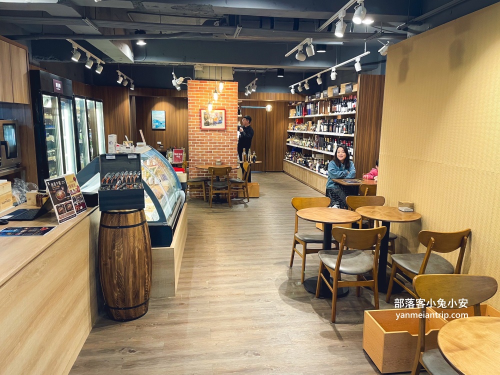 台北【Wineswee威士威酒食超市永春店】店內暢飲數款酒類只要290元，好划算！