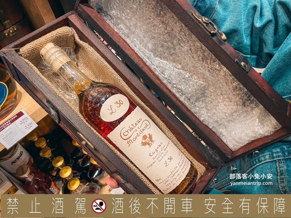 台北【Wineswee威士威酒食超市永春店】店內暢飲數款酒類只要290元，好划算！