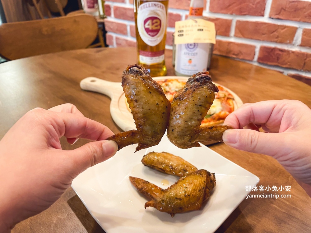 台北【Wineswee威士威酒食超市永春店】店內暢飲數款酒類只要290元，好划算！